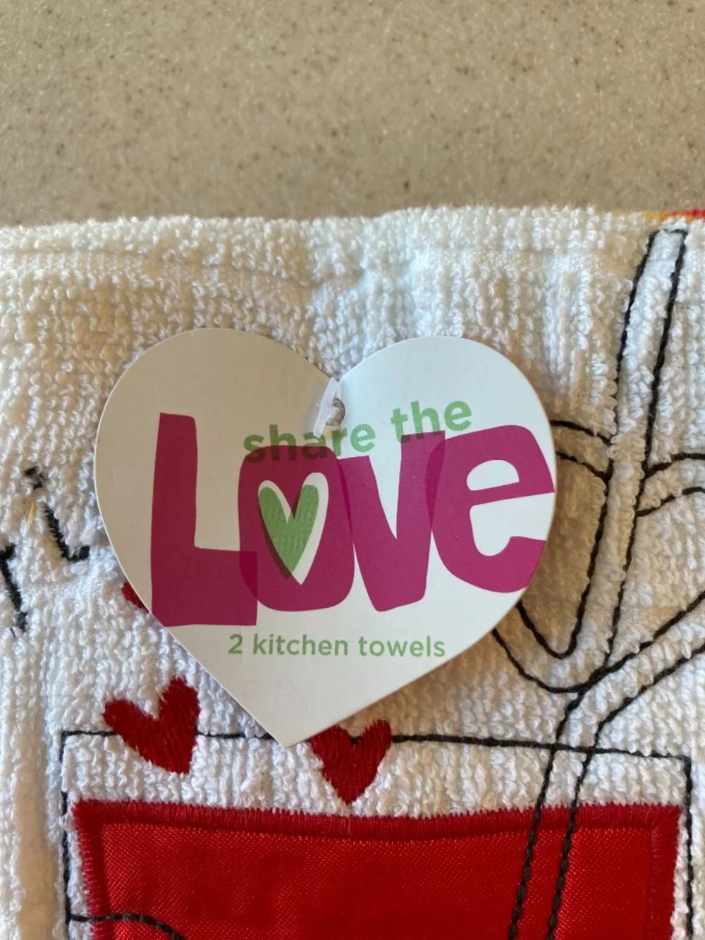 NEW Kitchen Towels 3 Pc -- Hand Towel 1 Pc Bundle Share the Love Valentine